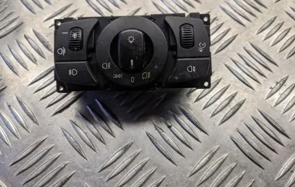 BMW 5 E60 E61 Light switch 33290201