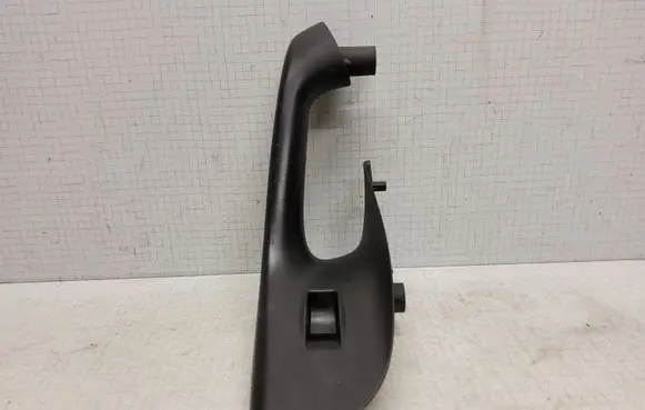 Volkswagen PASSAT B6 Rear door handle trim 3C4867180