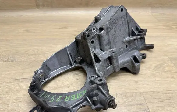 Renault Master II Engine mounting bracket 8200457445