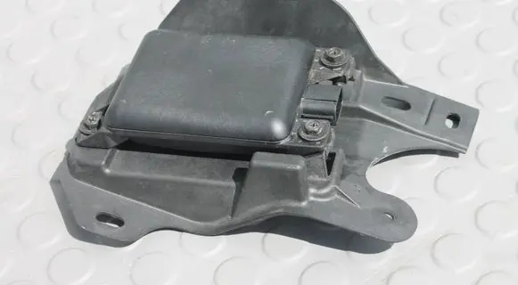 Suzuki SX4 S-Cross Distronic sensor radar 3F505-63T01 3F501-63T10 3F50563T01