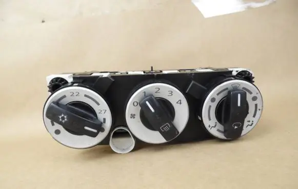 Mitsubishi Colt CZ3 Climate control unit P7820A256G 69660071 TME0812023460D