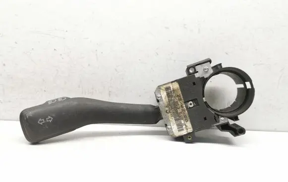 Volkswagen Golf IV Indicator stalk 8L0953513G