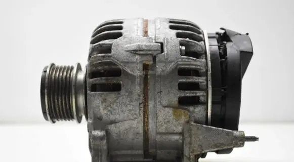 Skoda Octavia Mk2 (1Z) Generator/alternator 03L903023