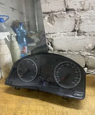 Volkswagen Golf V Speedometer (instrument cluster) A2C53023102 A2C53025660 CE0682