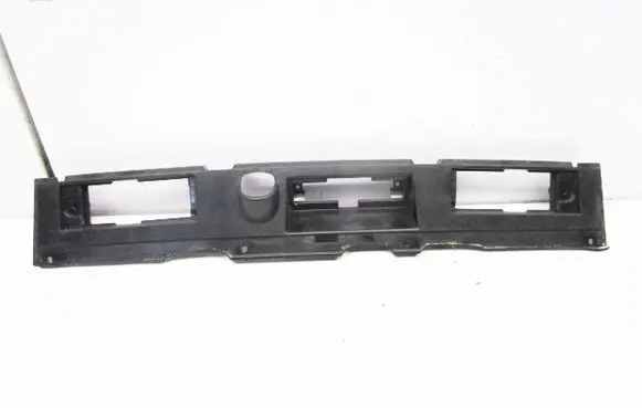 Hyundai Tucson TL Trunk door license plate light bar 87372-D7010