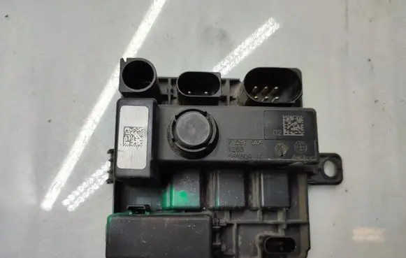 BMW 3 F30 F35 F31 Current control relay 7591534