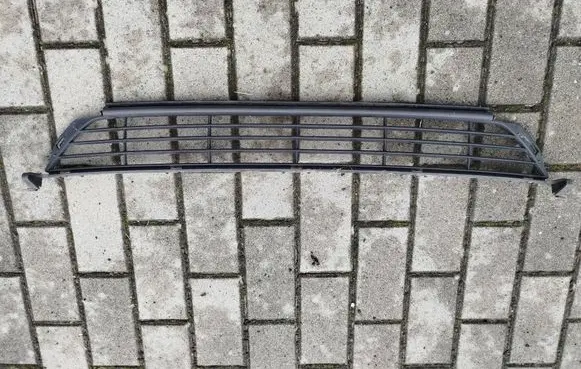 Volvo V60 Front grill 31290984 31290983