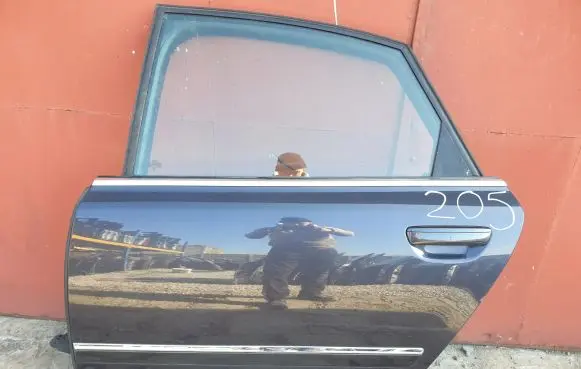 Audi A8 S8 D3 4E Rear door