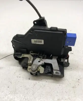Seat Altea Front door lock 3D1837016