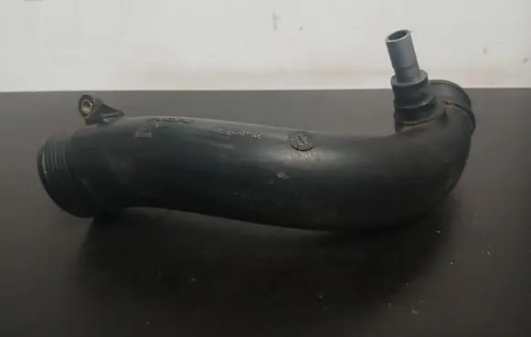 Intercooler hose/pipe