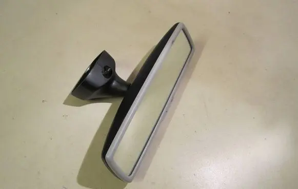 Volkswagen PASSAT B7 Rear view mirror (interior) 1K0857511