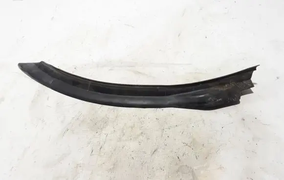 Land Rover Discovery Sport Rubber seal rear door FK7225384A