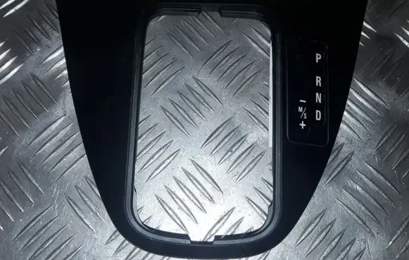 BMW X5 E53 Gear shifter surround trim plastic 7060446