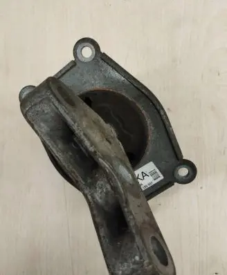 Opel Zafira B Engine mount bracket 511671286 13159997