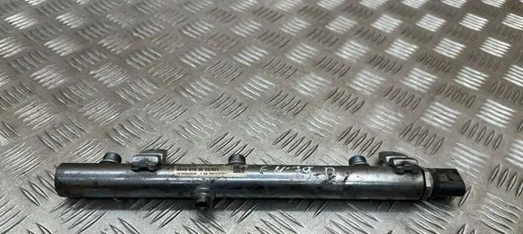 Mercedes-Benz E W212 Fuel main line pipe A6420703095 1512400209