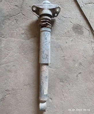 Volkswagen Touran I Rear shock absorber/damper 3C0611359