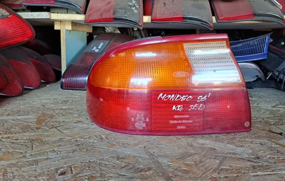 Ford Mondeo MK I Rear/tail lights 93BG13A603AC