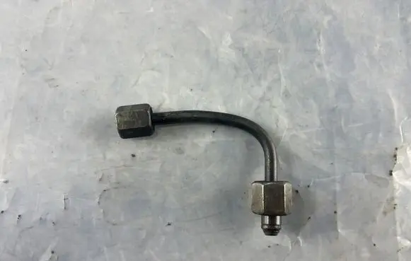 Opel Astra H Fuel injector supply line/pipe 