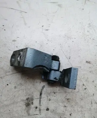 Volkswagen Touran I Rear door upper hinge