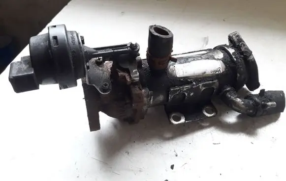 Opel Vivaro EGR valve cooler 876481V