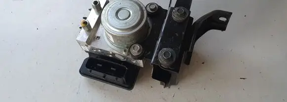Nissan Leaf I (ZE0) ABS Pump