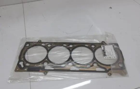 Volkswagen Golf IV Other cylinder head part 036103383AM