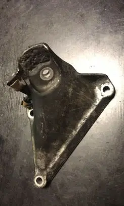 BMW 5 E60 E61 Engine mounting bracket 6769153