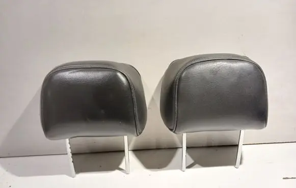 Peugeot 607 Front seat headrest 