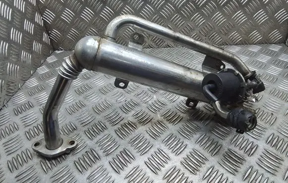 Skoda Octavia Mk2 (1Z) EGR valve cooler 03G131512AD