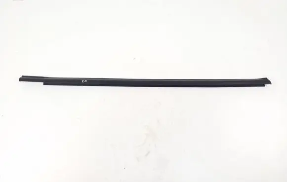 Hyundai Tucson JM Front door glass trim molding