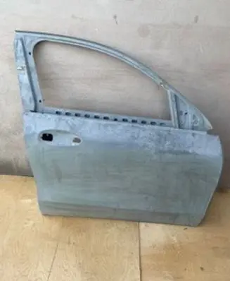 Mercedes-Benz EQC Front door