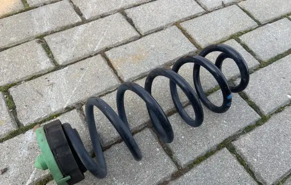 Audi A7 S7 4G Rear coil spring 8K0511115HC 8K0512149C