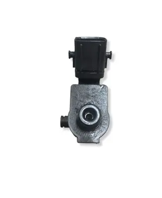 Volvo XC60 Fuel injector 2370010