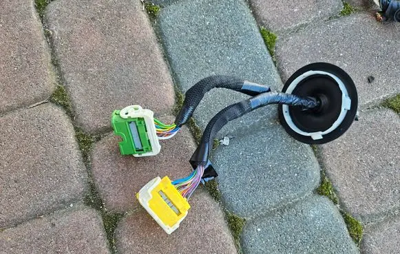 Opel Mokka B Front door wiring loom/harness boot