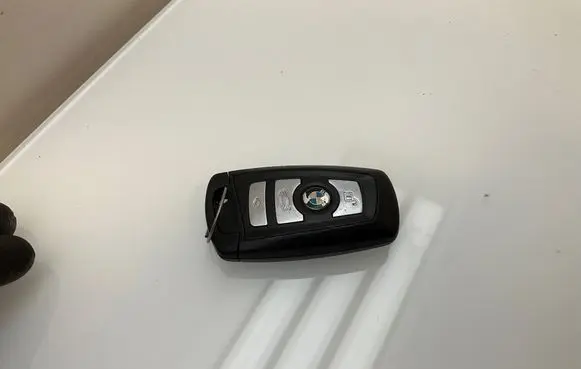 BMW 7 F01 F02 F03 F04 Ignition key/card 9196798 267T5WK49663