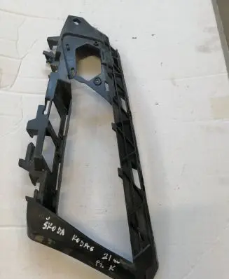 Skoda Kodiaq Front bumper mounting bracket 565807055 3900100