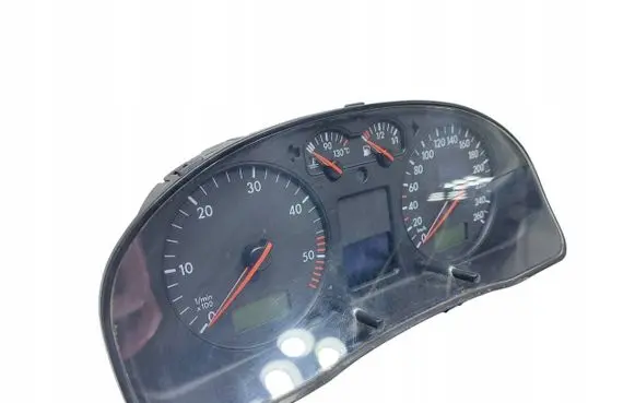 Audi A4 S4 B5 8D Speedometer (instrument cluster) 3B0920822A 110008961015