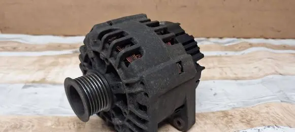 Renault Megane II Generator/alternator 8200495305 2543337A 105182318