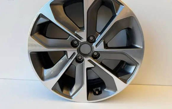 KIA Rio R17 alloy rim 52910-H8500