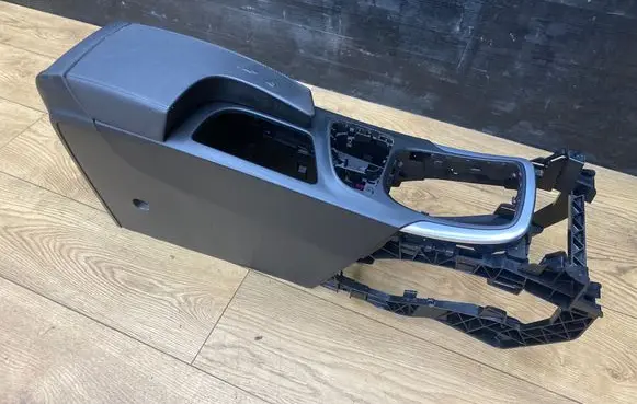 Opel Insignia A Armrest 13222117 0012543029 TKC218N