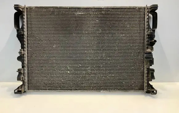 Mercedes-Benz E W211 Coolant radiator A2115001302 2115001302