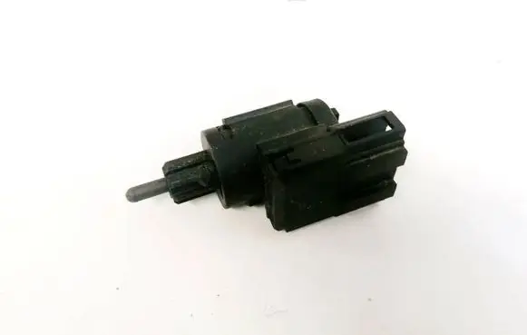 Volkswagen PASSAT B5 Brake pedal sensor switch 3b0945511a 19322007
