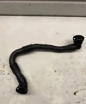 Volkswagen Transporter - Caravelle T5 Breather hose/pipe 03L103493K
