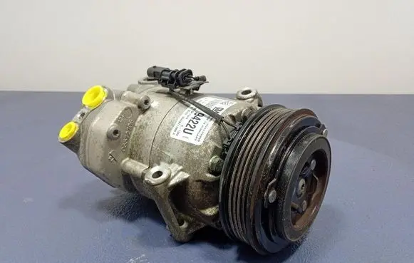 Opel Zafira C Air conditioning (A/C) compressor (pump) 39029422