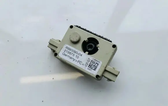 BMW 3 E90 E91 Antenna control unit 699009004 6990090-04