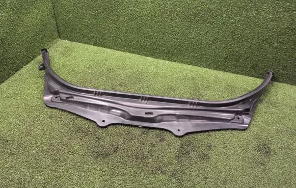 BMW 5 G30 G31 G38 Wiper trim 51717340207