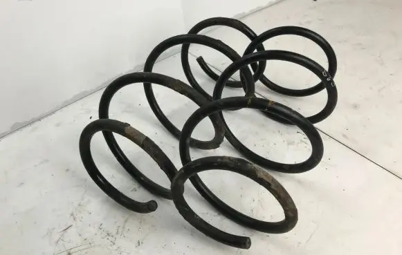 BMW 5 E39 Front coil spring