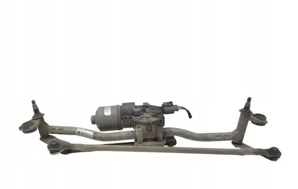 Volkswagen PASSAT B8 Front wiper linkage and motor 