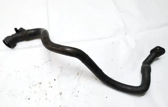 Volkswagen Golf IV Engine coolant pipe/hose 06a121121c 038121121d