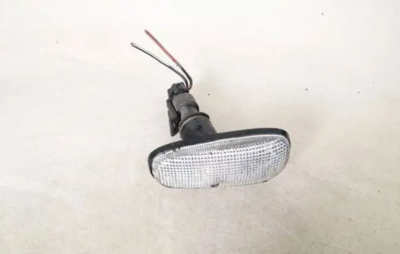 Opel Zafira A Front fender indicator light